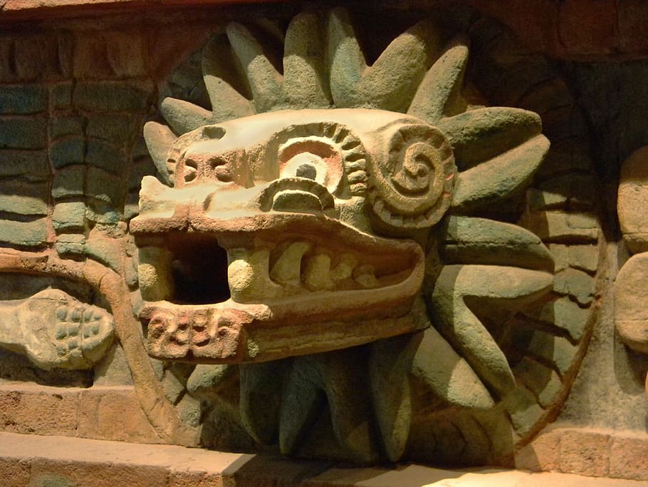 quetzalcoatl god aztec mexico